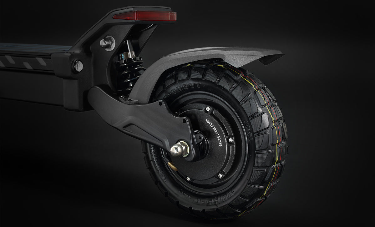 YUME HAWK 2*1200W Freins et suspensions Hydrauliques, fourni avec amortisseur de direction et divers accessoires.