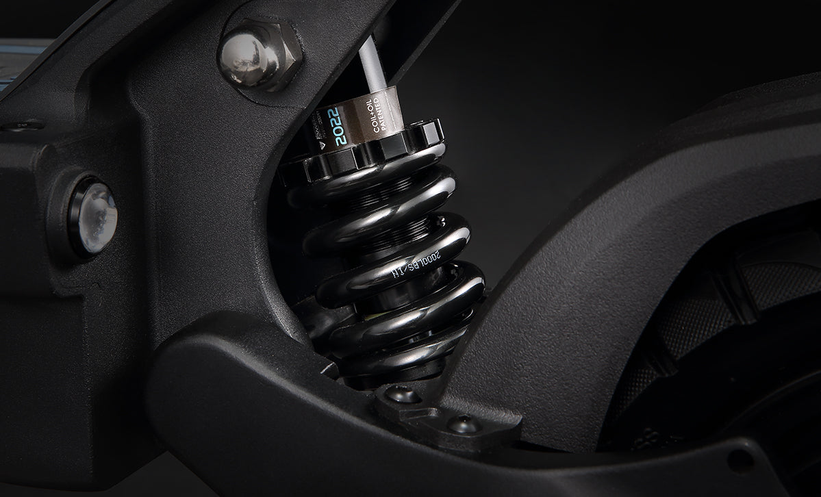 YUME HAWK 2*1200W Freins et suspensions Hydrauliques, fourni avec amortisseur de direction et divers accessoires.