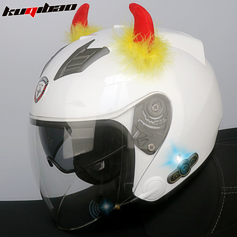 Conduite cool Trésor Bluetooth Demi-casque Casque Moto Personnalité Décoration Cor Lapin, Arc de lapin, Longue autonomie Bonne qualité sonore
