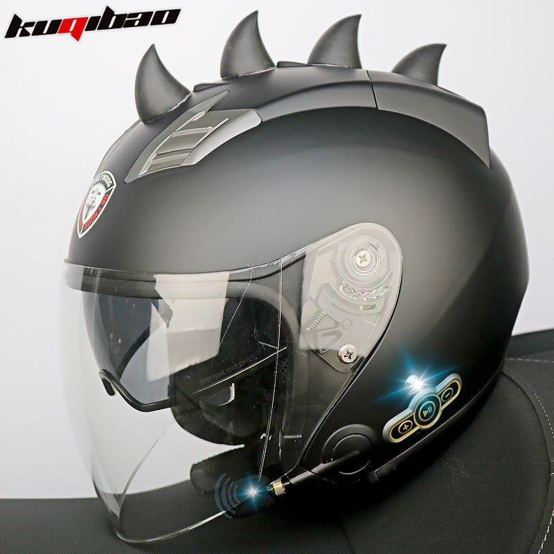 Conduite cool Trésor Bluetooth Demi-casque Casque Moto Personnalité Décoration Cor Lapin, Arc de lapin, Longue autonomie Bonne qualité sonore
