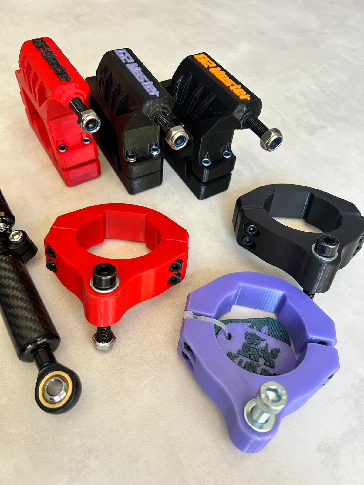 amortisseur de direction + support sur mesure Kukirin G2 Master produit par Dam's